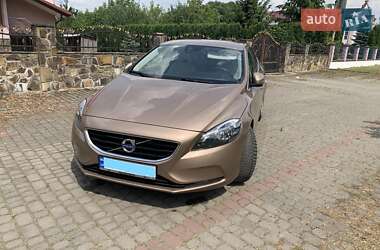 Хэтчбек Volvo V40 2015 в Бродах