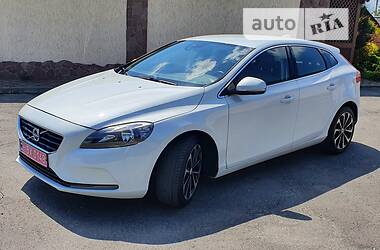 Хетчбек Volvo V40 2013 в Жовкві