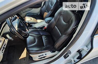 Хетчбек Volvo V40 2013 в Жовкві