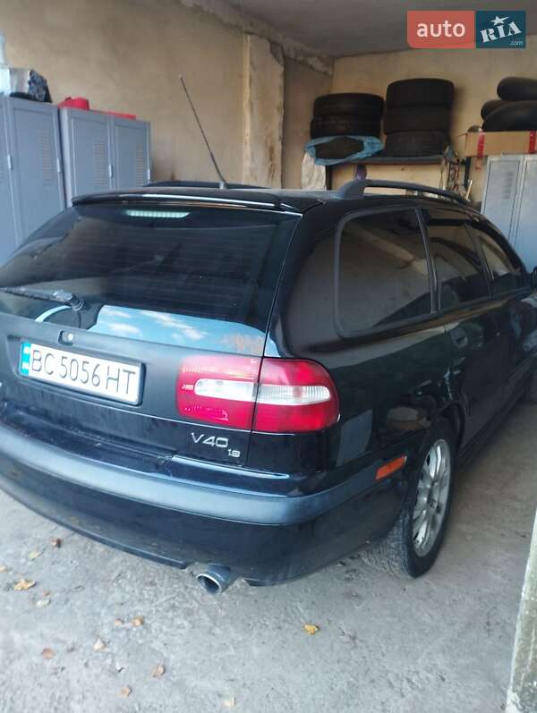 Универсал Volvo V40 2001 в Львове