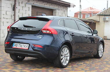 Хэтчбек Volvo V40 2015 в 
