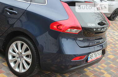 Хэтчбек Volvo V40 2015 в 