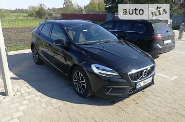 Хэтчбек Volvo V40 2019 в Львове