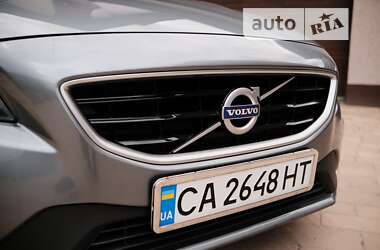 Хэтчбек Volvo V40 2015 в Киеве