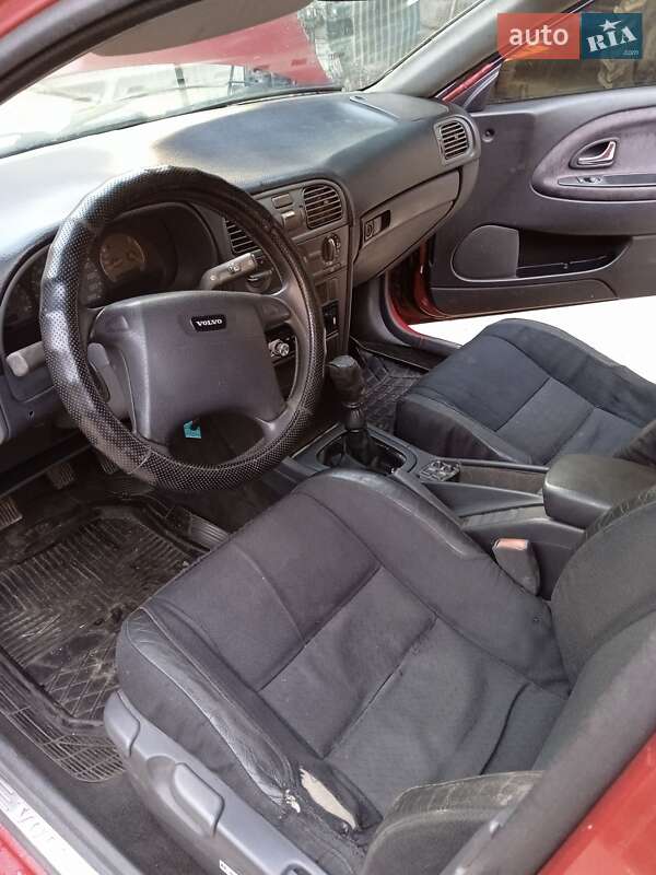 Универсал Volvo V40 1996 в Львове