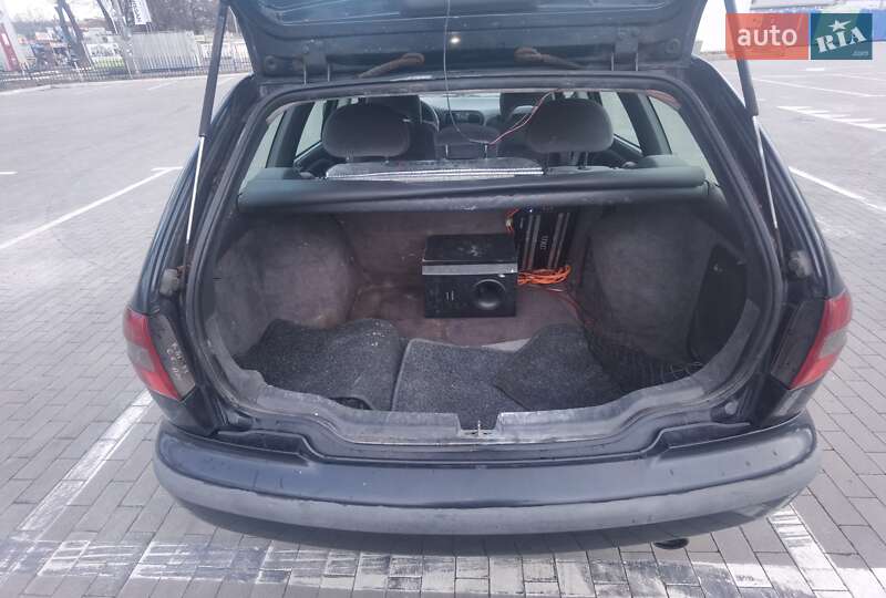 Универсал Volvo V40 1998 в Одессе