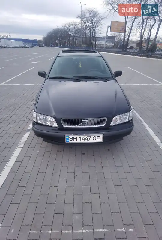 Volvo V40