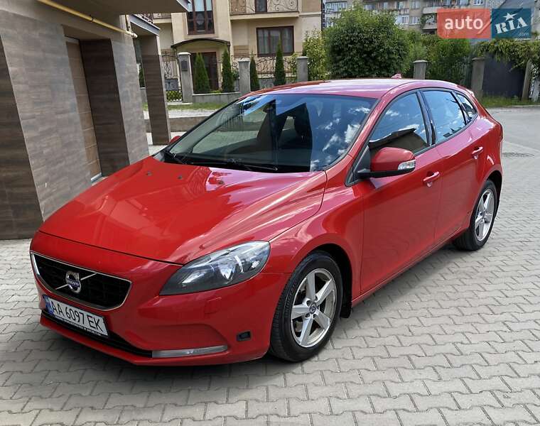 Volvo V40 2013
