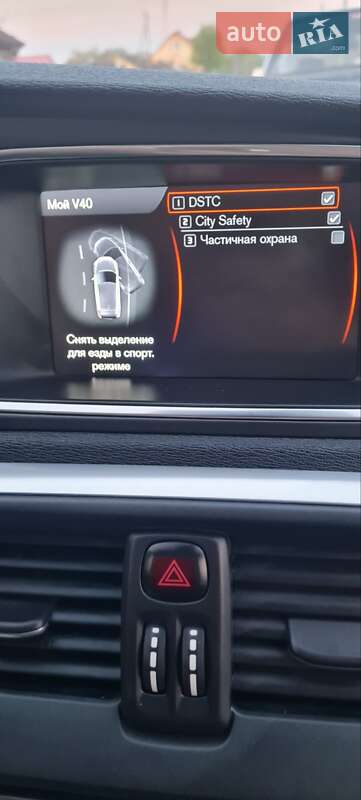 Хэтчбек Volvo V40 2013 в Маневичах