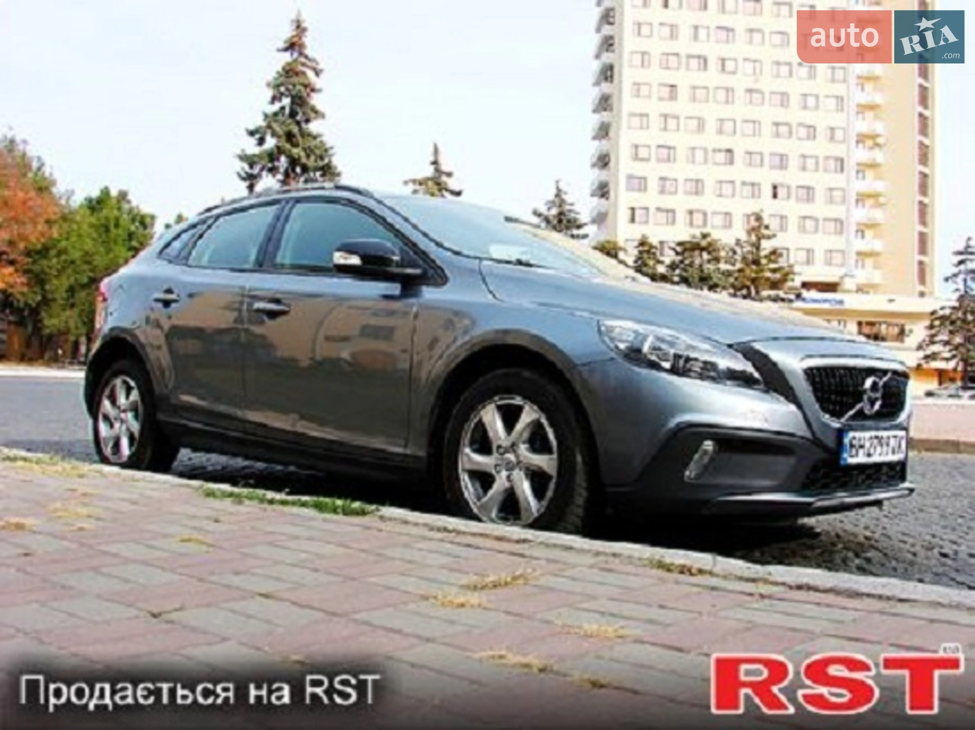 2018 Volvo V40 - фото 1