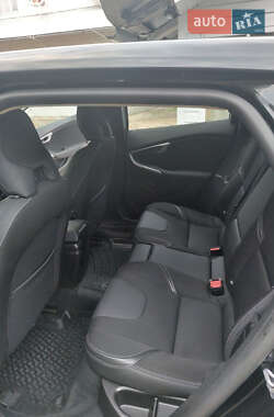 Хетчбек Volvo V40 2017 в Косові