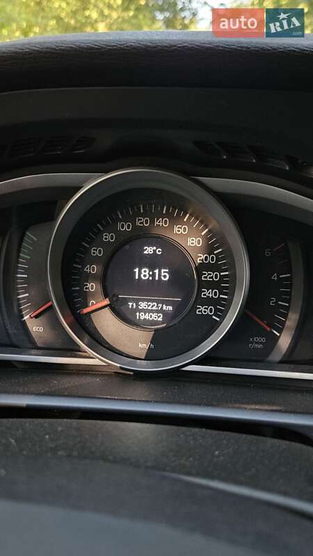 Хэтчбек Volvo V40 2017 в Черкассах