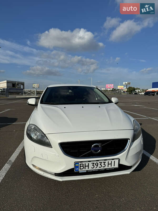 Хэтчбек Volvo V40 2013 в Измаиле фото Хэтчбек Volvo V40 2013 в Измаиле