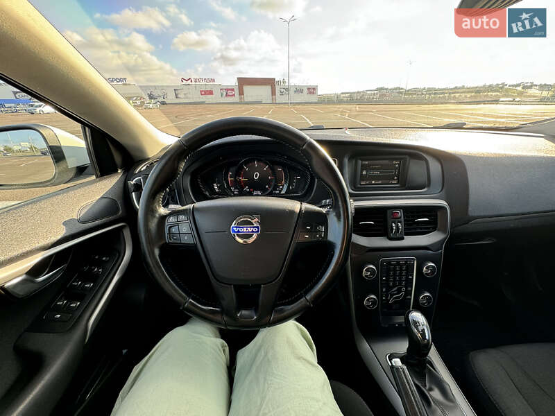 Хэтчбек Volvo V40 2013 в Измаиле фото 4 Хэтчбек Volvo V40 2013 в Измаиле