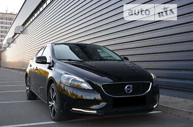 Хетчбек Volvo V40 2015 в Хмельницькому