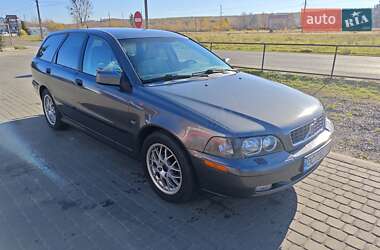 Універсал Volvo V40 2002 в Рава-Руській