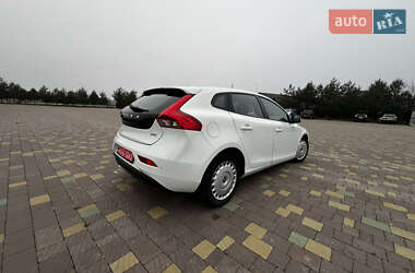 Хэтчбек Volvo V40 2014 в 