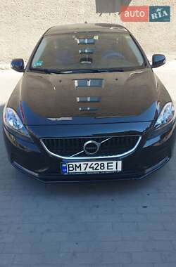 Хэтчбек Volvo V40 2016 в Киеве