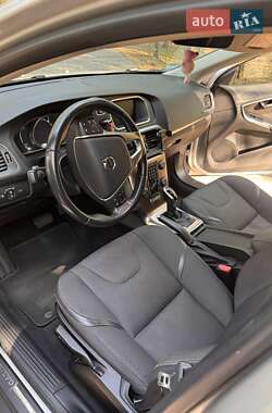 Хэтчбек Volvo V40 2017 в Житомире