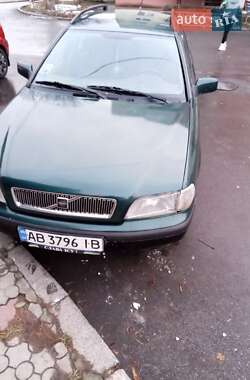 Універсал Volvo V40 1998 в Ладижині