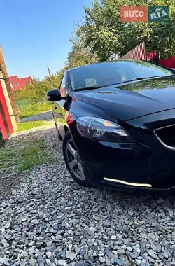Volvo V40 2013