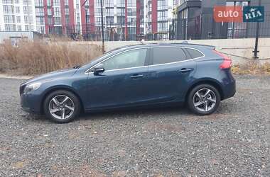 Хетчбек Volvo V40 2014 в Луцьку