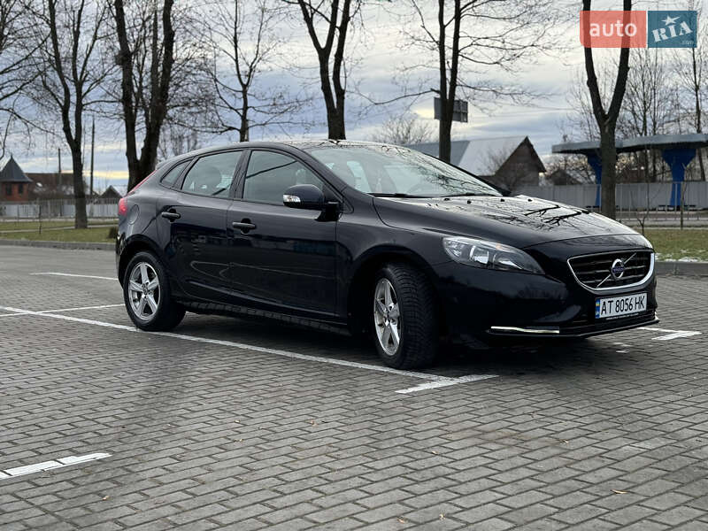 Хэтчбек Volvo V40 2013 в Коломые