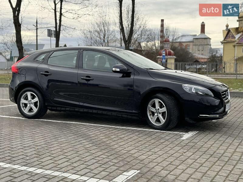 Хэтчбек Volvo V40 2013 в Коломые