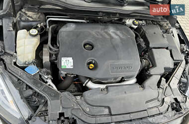 Хэтчбек Volvo V40 2013 в 