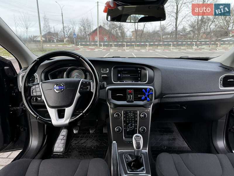 Хэтчбек Volvo V40 2013 в Коломые