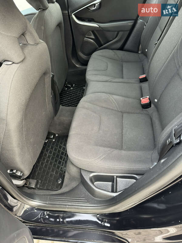 Хэтчбек Volvo V40 2013 в Коломые