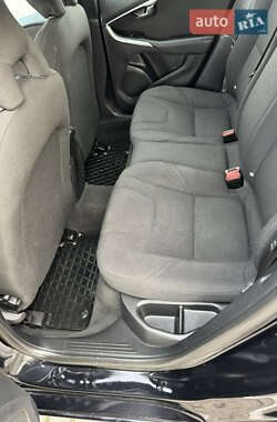 Хэтчбек Volvo V40 2013 в 