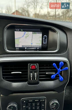 Хэтчбек Volvo V40 2013 в 