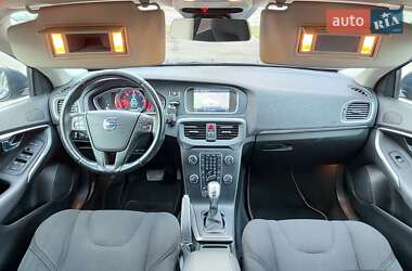 Хетчбек Volvo V40 2012 в Києві