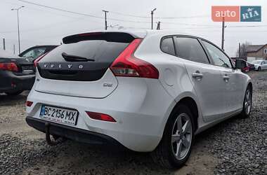 Хетчбек Volvo V40 2014 в Львові