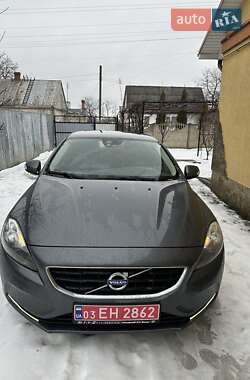 Хэтчбек Volvo V40 2013 в Луцке