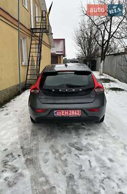 Хэтчбек Volvo V40 2013 в Луцке