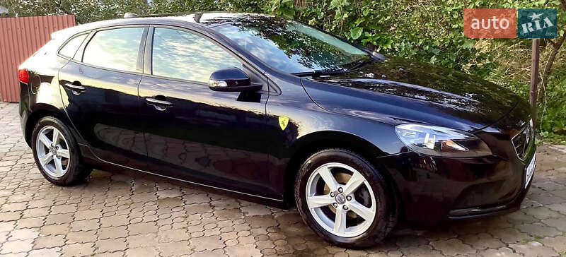 Хэтчбек Volvo V40 2013 в Владимире