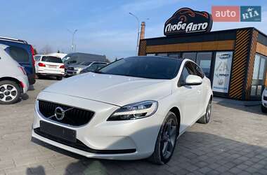 Хетчбек Volvo V40 2017 в Львові