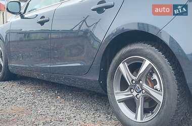 Хэтчбек Volvo V40 2014 в 