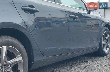 Хэтчбек Volvo V40 2014 в 