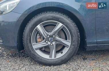 Хэтчбек Volvo V40 2014 в 