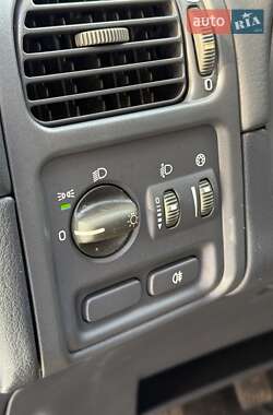 Универсал Volvo V40 2001 в 