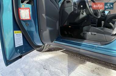 Универсал Volvo V40 2001 в 
