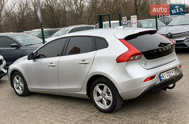 Хэтчбек Volvo V40 2014 в 