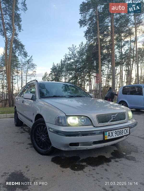 Универсал Volvo V40 1998 в Харькове