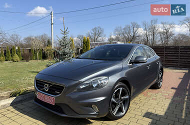 Хэтчбек Volvo V40 2013 в 