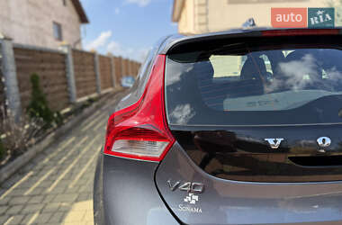Хэтчбек Volvo V40 2013 в 