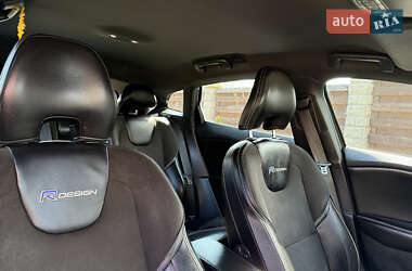 Хэтчбек Volvo V40 2013 в 