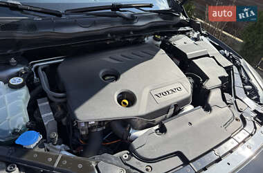 Хэтчбек Volvo V40 2013 в 